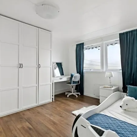 Сasa de vacaciones Stort Hus Sentralt 4 Roms