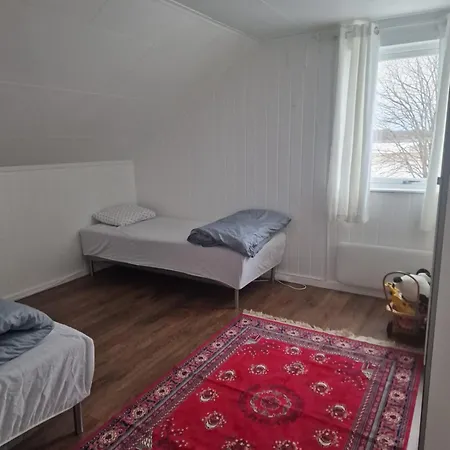 Stort Hus Sentralt 4 Roms Сasa de vacaciones